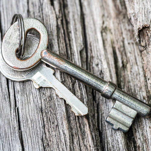 Two Keys On Keyring