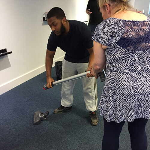 Team Contact Centre Assembling Vacuum