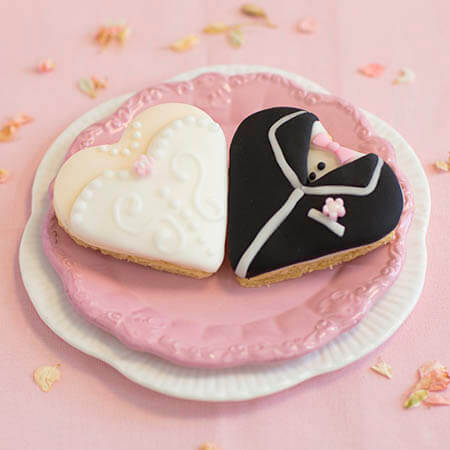 Heart Shaped Bride And Groom Biscuits