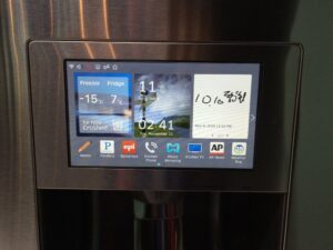 Smart fridge screen