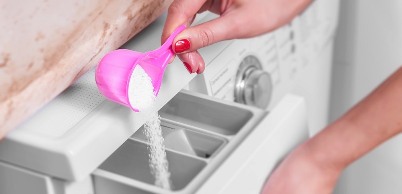 Hand Pouring Washing Machine Cleaner